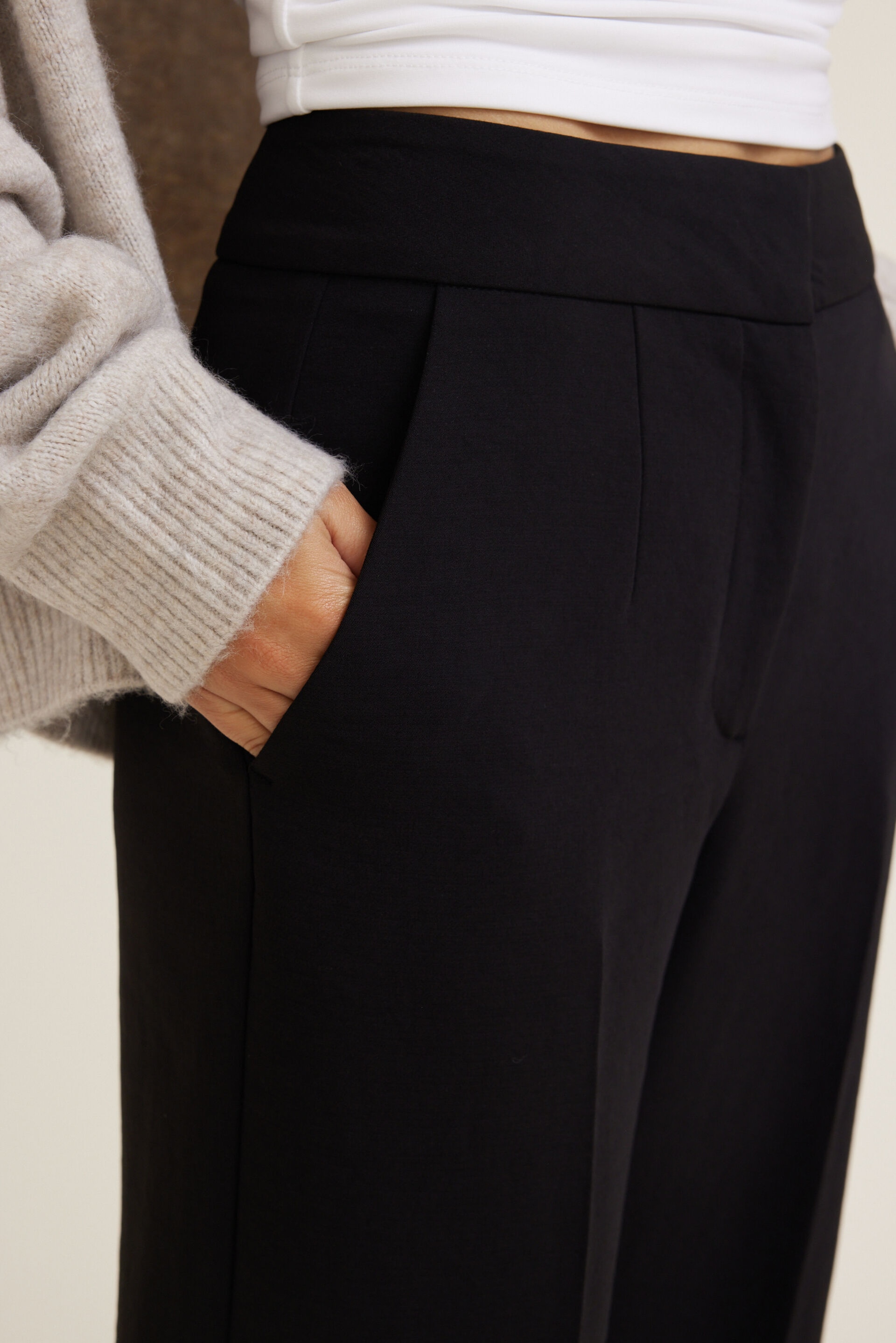 Yasmin Airflow Straight Leg Pants