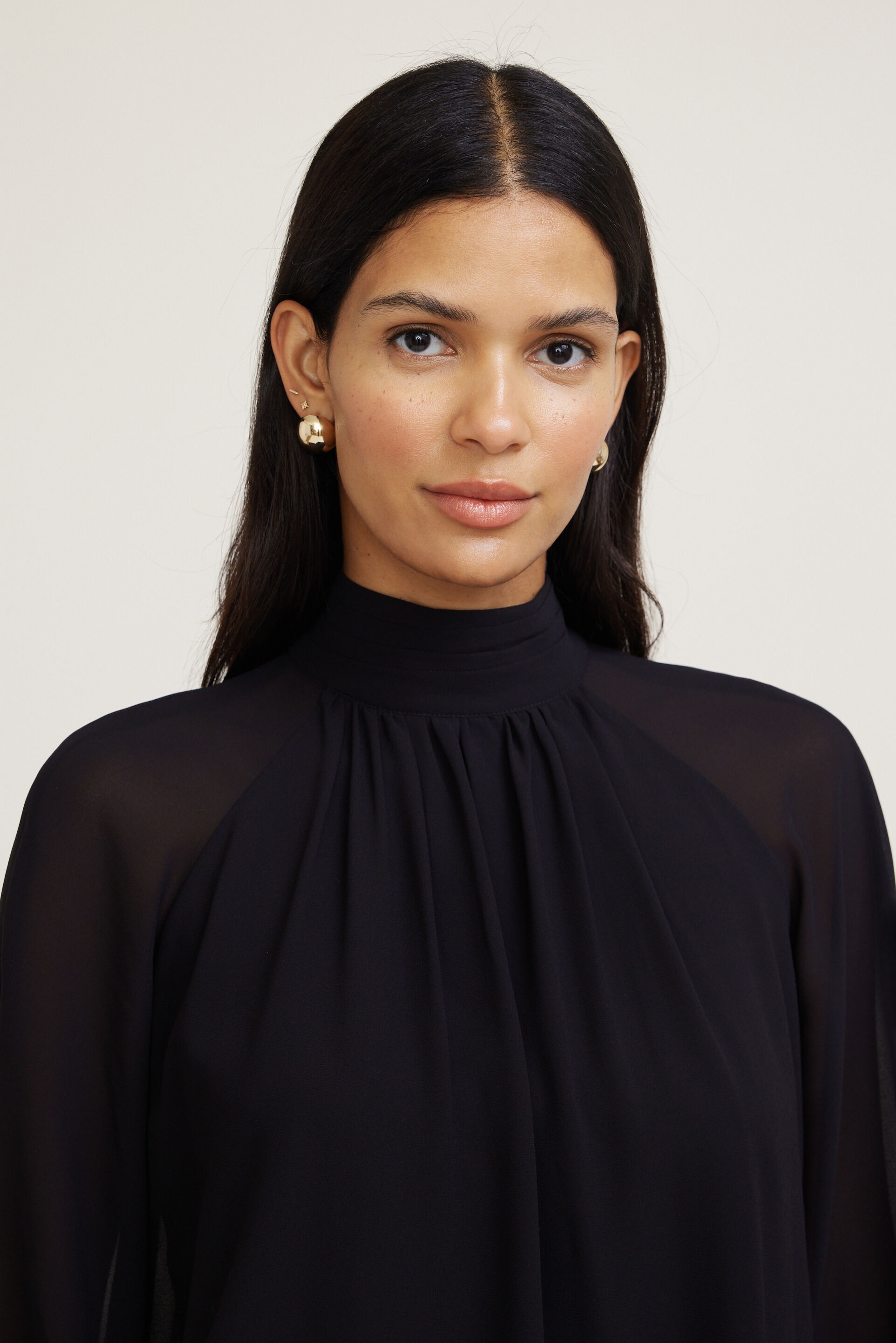 Blouse froncée à col montant