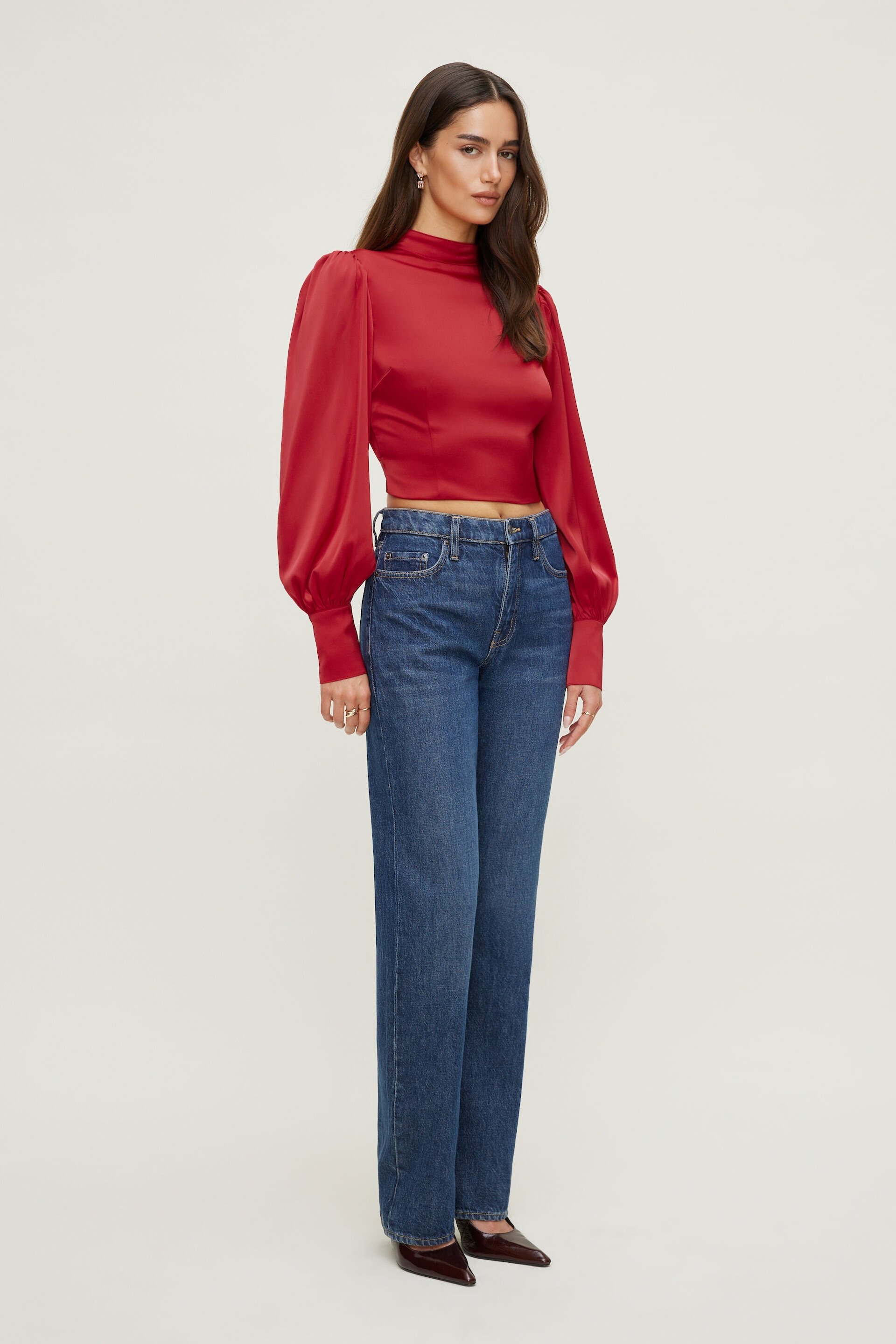 Blouse en satin à dos ouvert