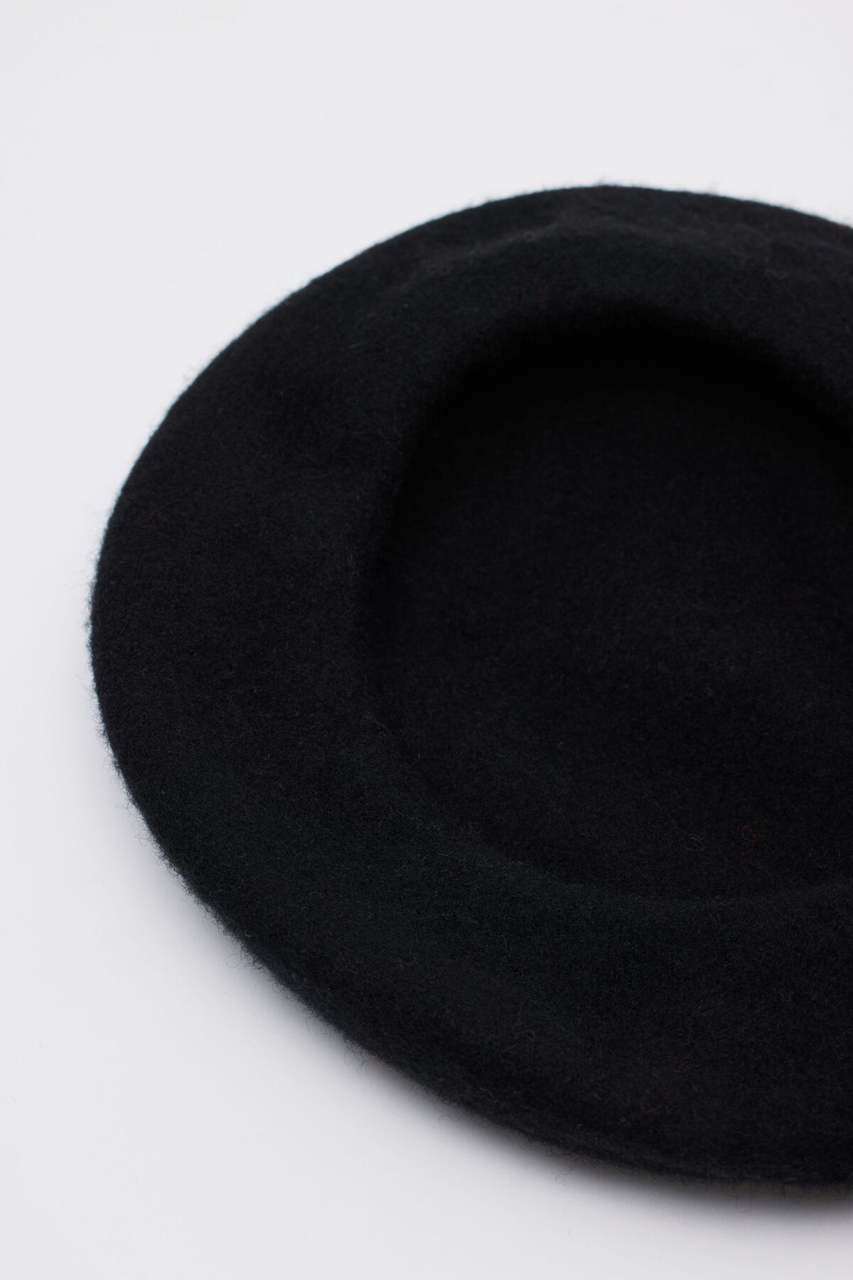 Dynamite Classic Beret Hat. 4 Dynamite Classic Beret Hat. 4