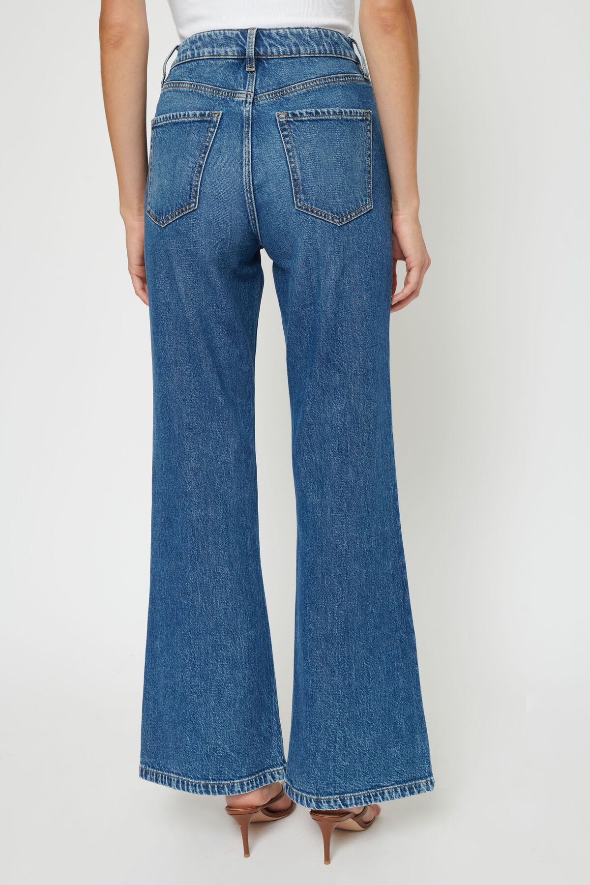 Dynamite Hailey Flared Jeans. 5