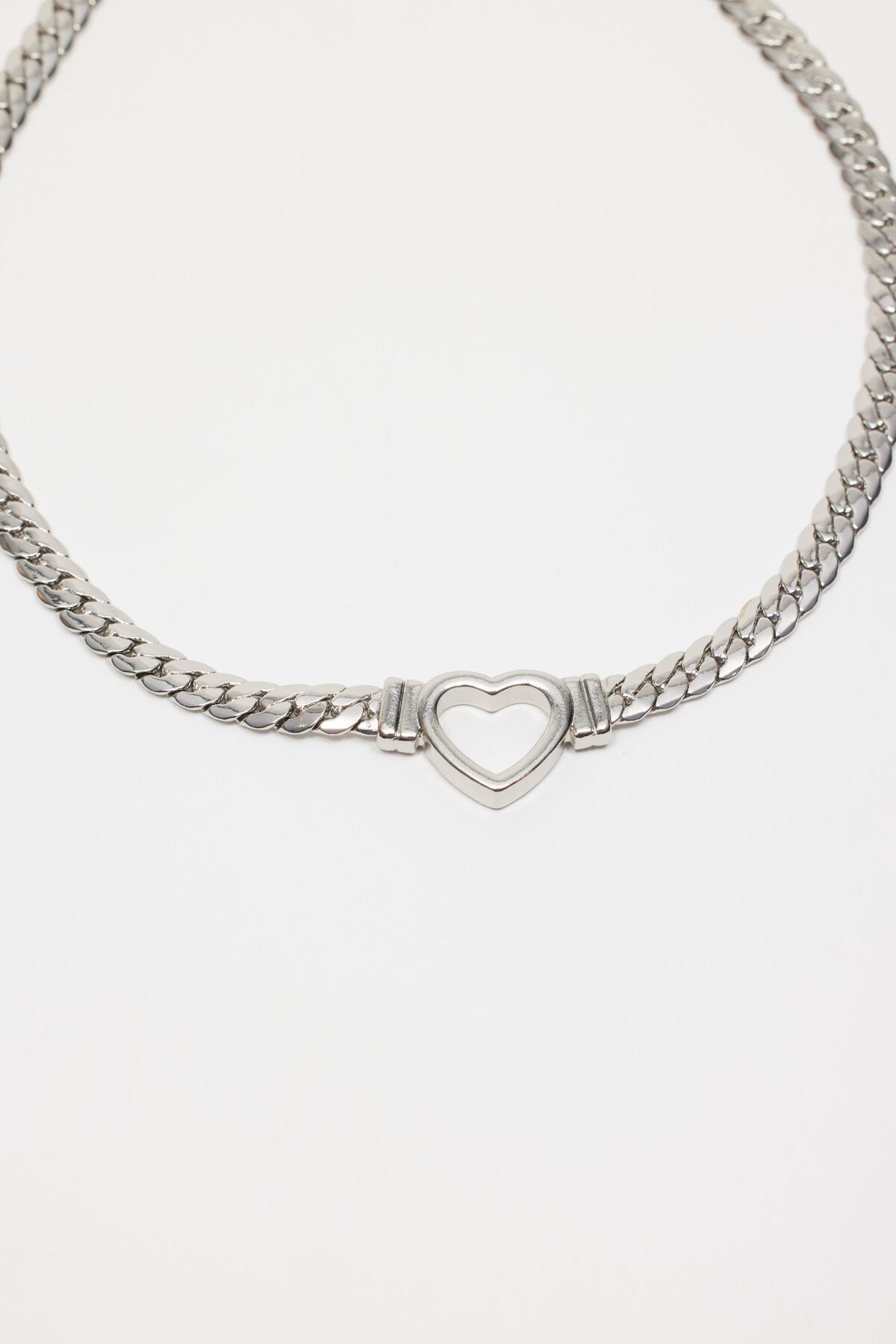 Dynamite Open Heart Chain Necklace. 4