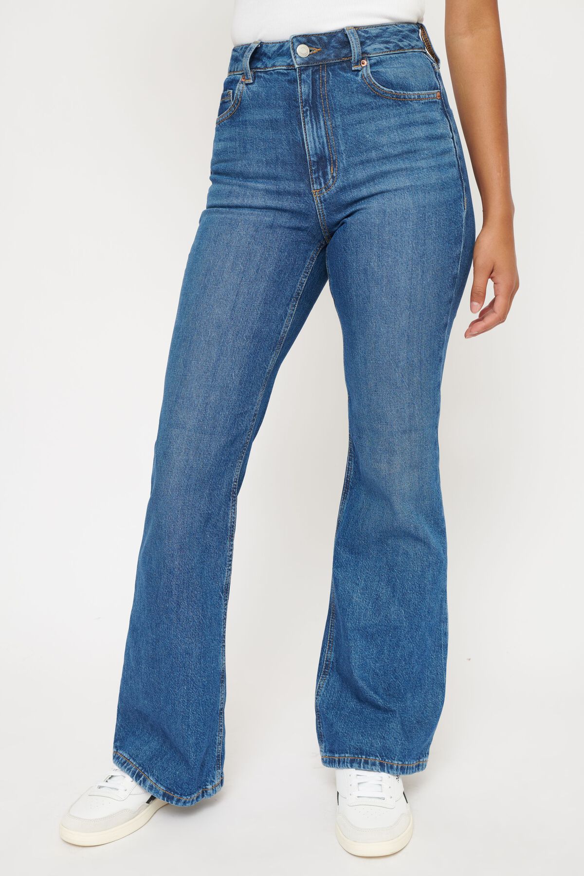 Dynamite Hailey Flared Jeans. 2 Dynamite Hailey Flared Jeans. 2
