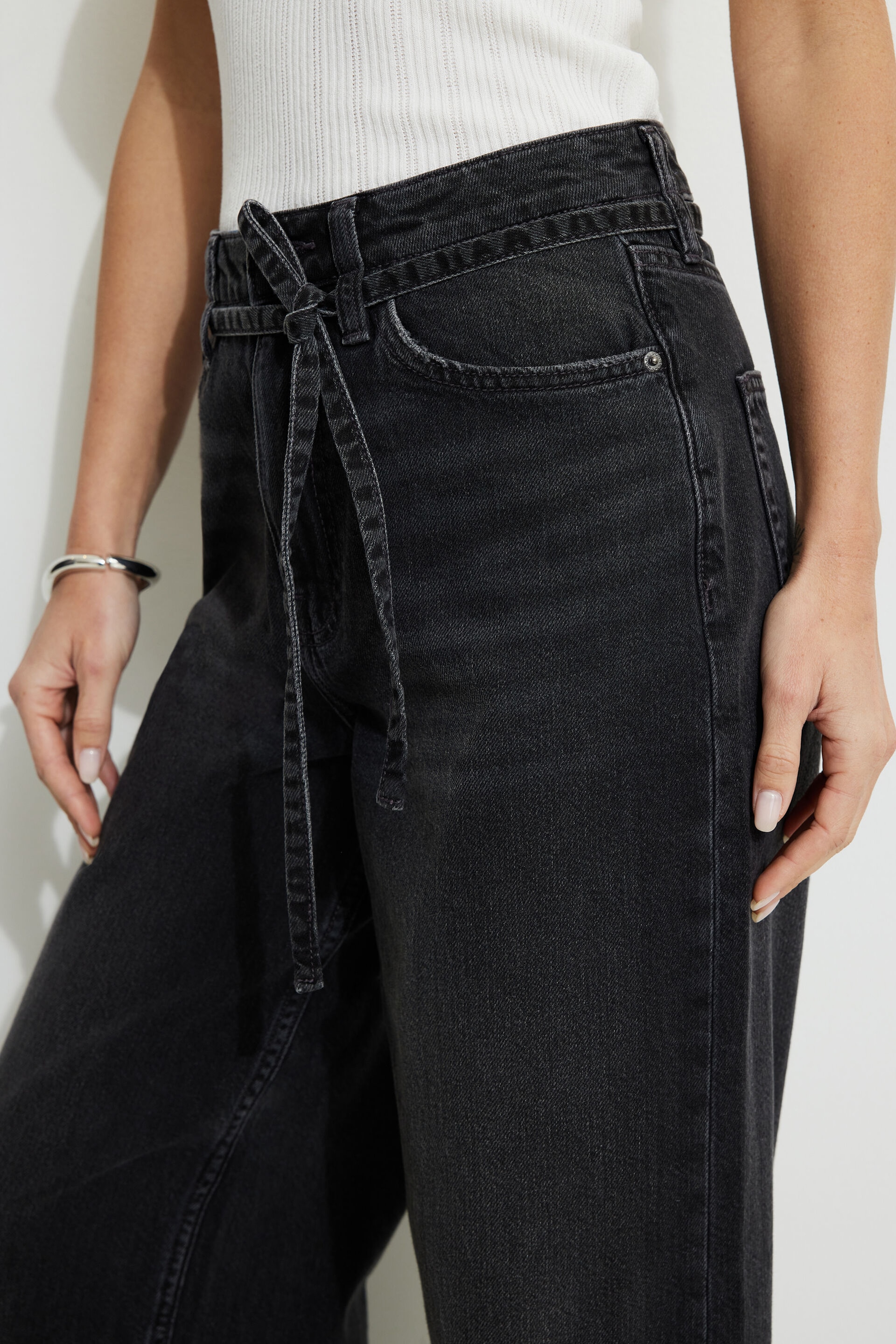 Jean à cordon ample