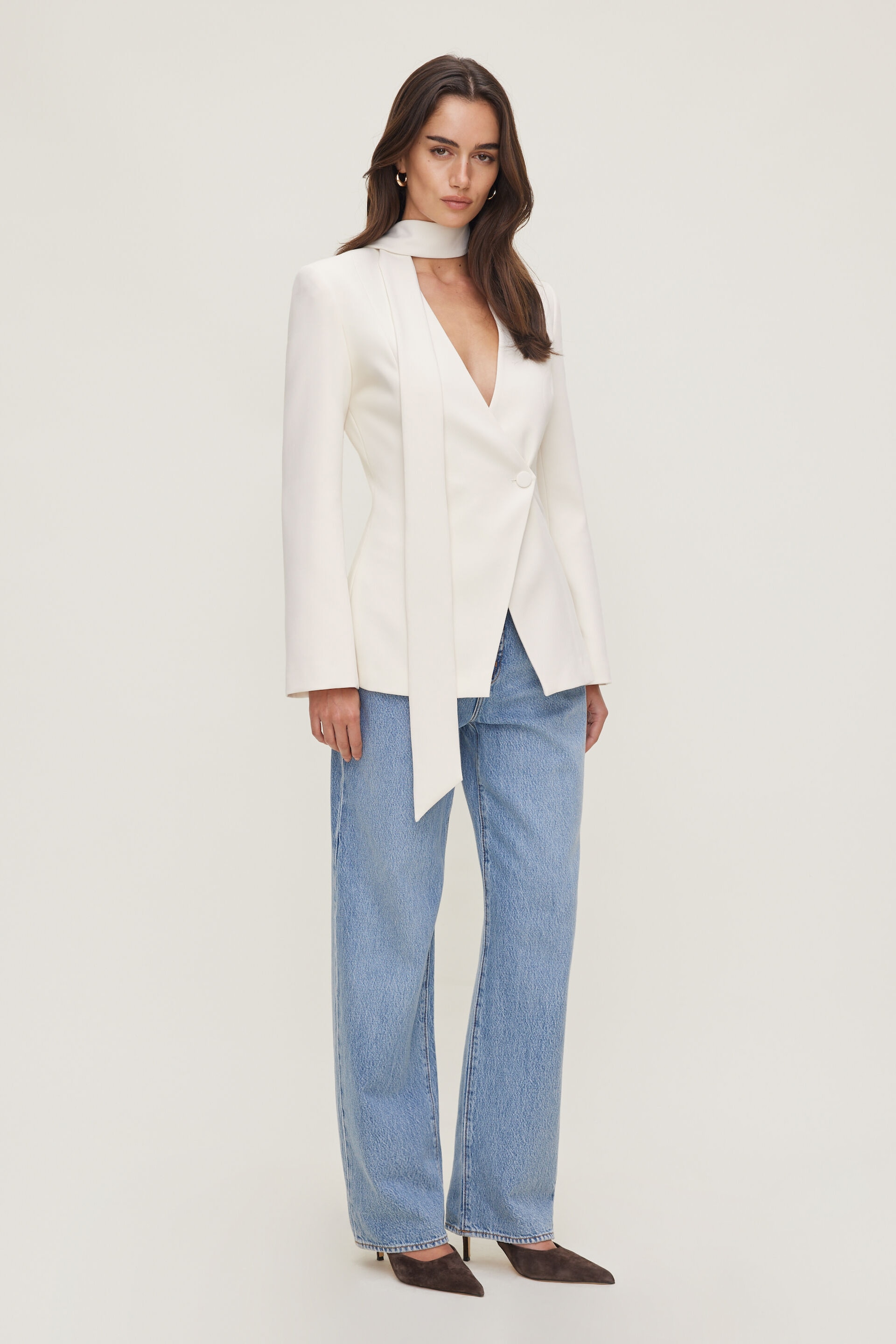 Veston à écharpe décorative