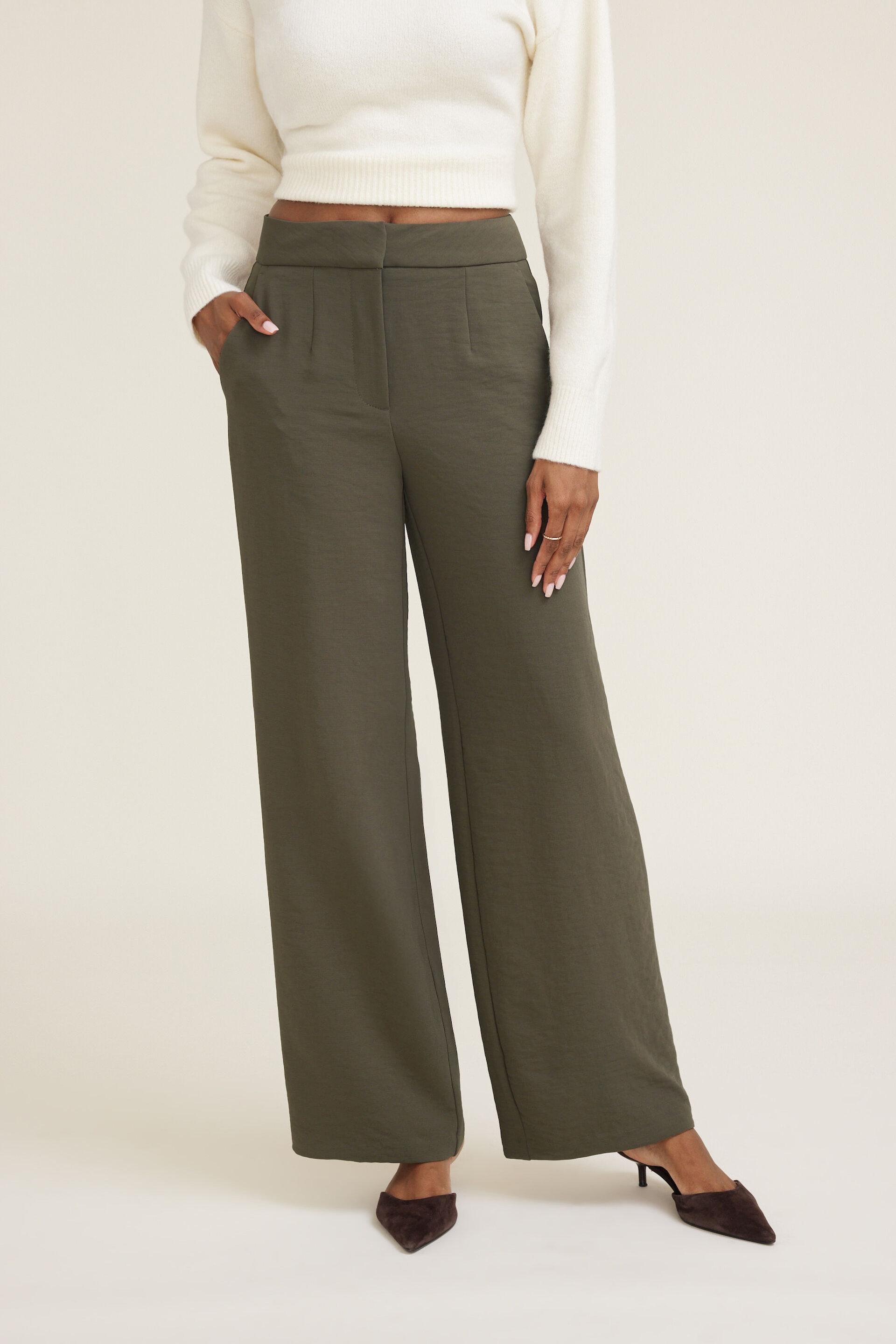 Yasmin Airflow Straight Leg Pants