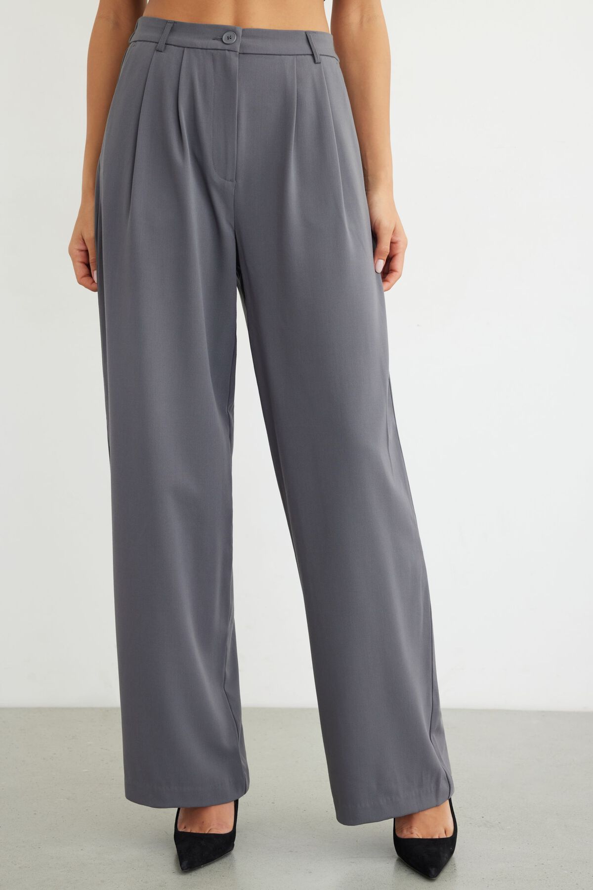 Dynamite Lila Straight Pants. 3 Dynamite Lila Straight Pants. 3