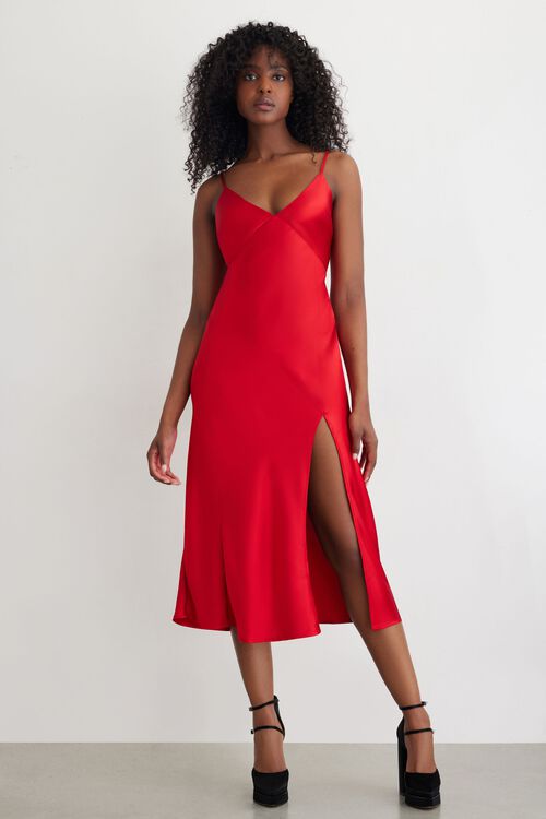 Robe nuisette maxi en satin à col en V Rouge Dynamite