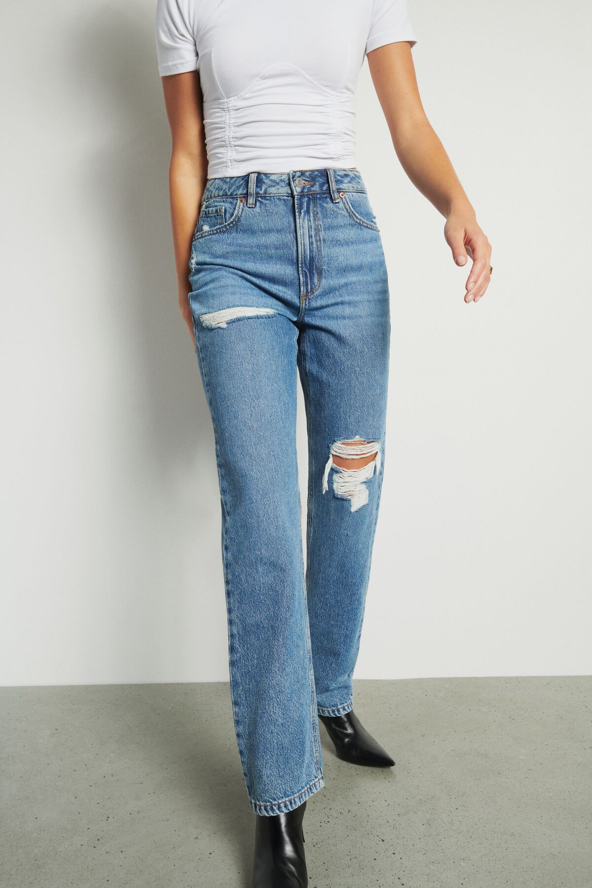 Irina Straight Leg Jeans | Dynamite