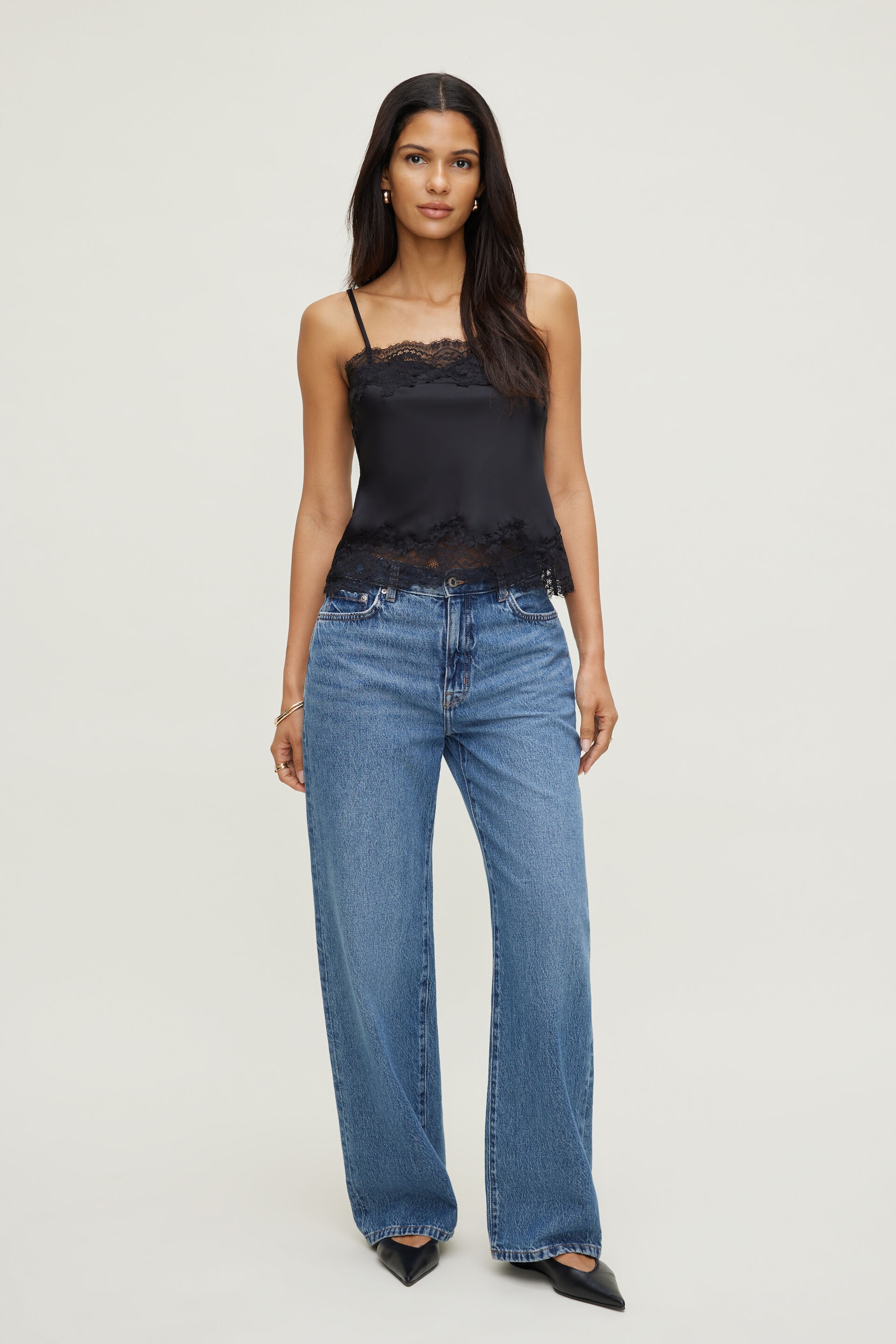 Camisole en satin avec bordure en dentelle