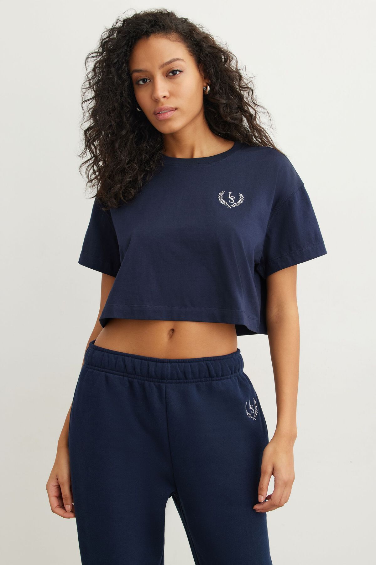 Dynamite Cropped Embroidered Tee. 2