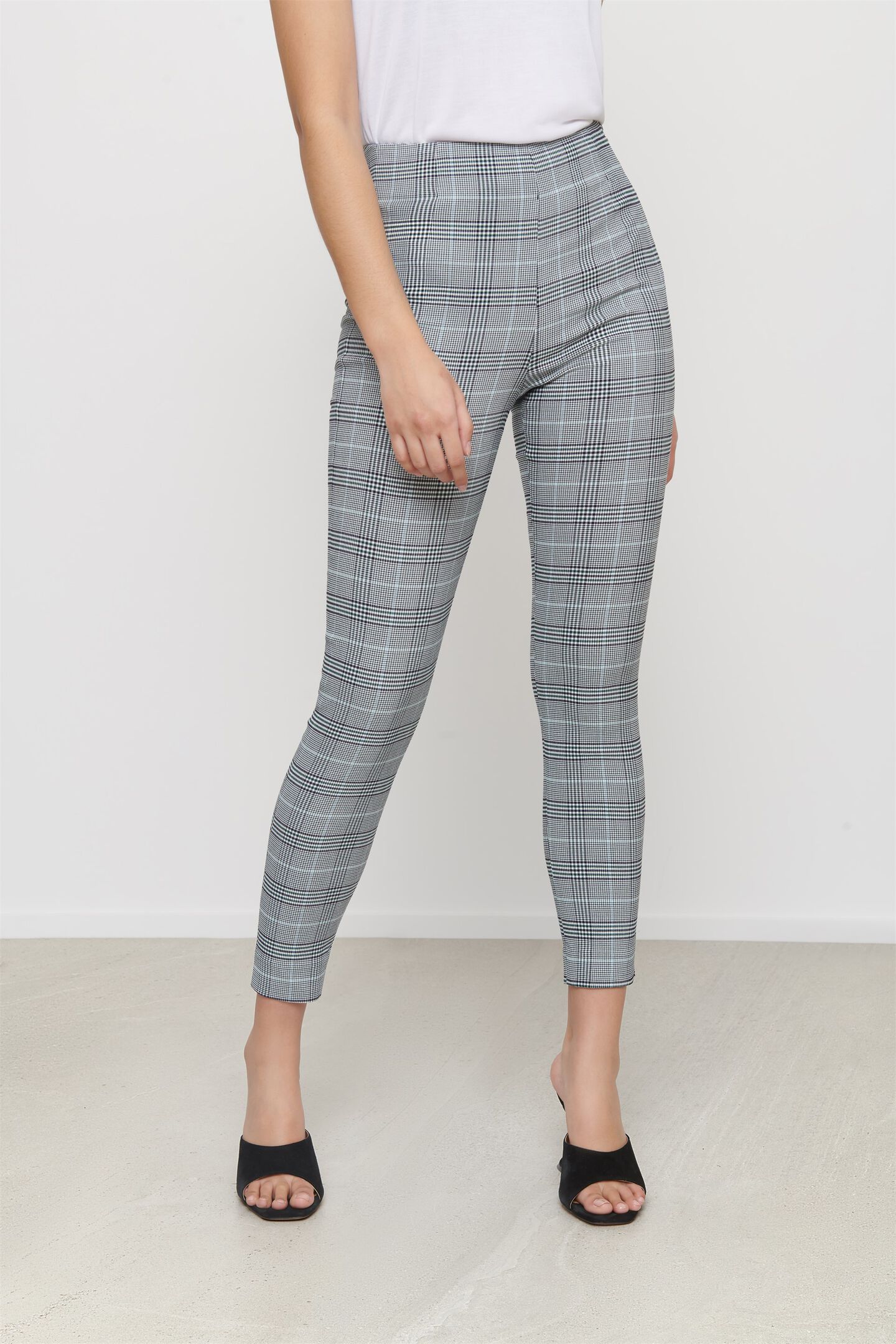 Christy Plaid HighRise Pant Dynamite