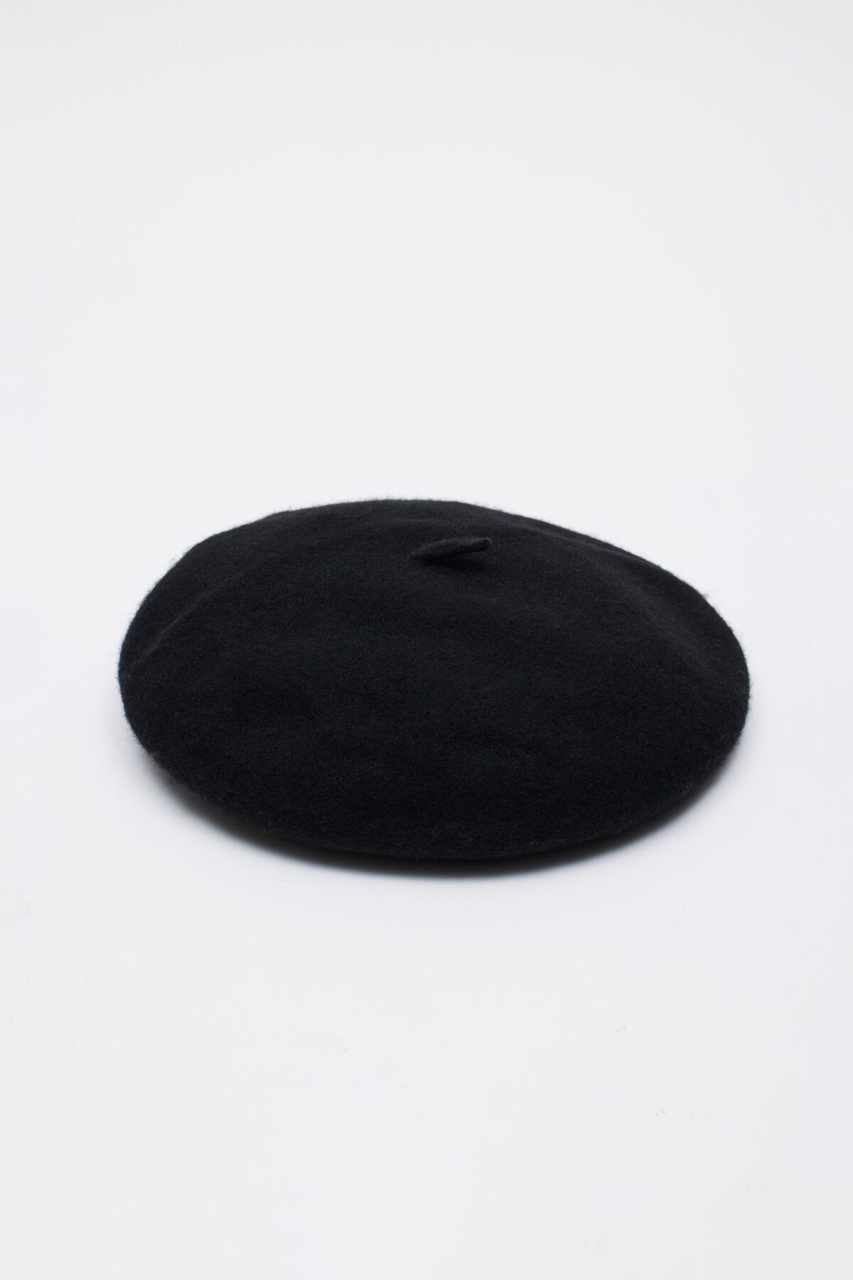 Dynamite Classic Beret Hat. 2 Dynamite Classic Beret Hat. 2