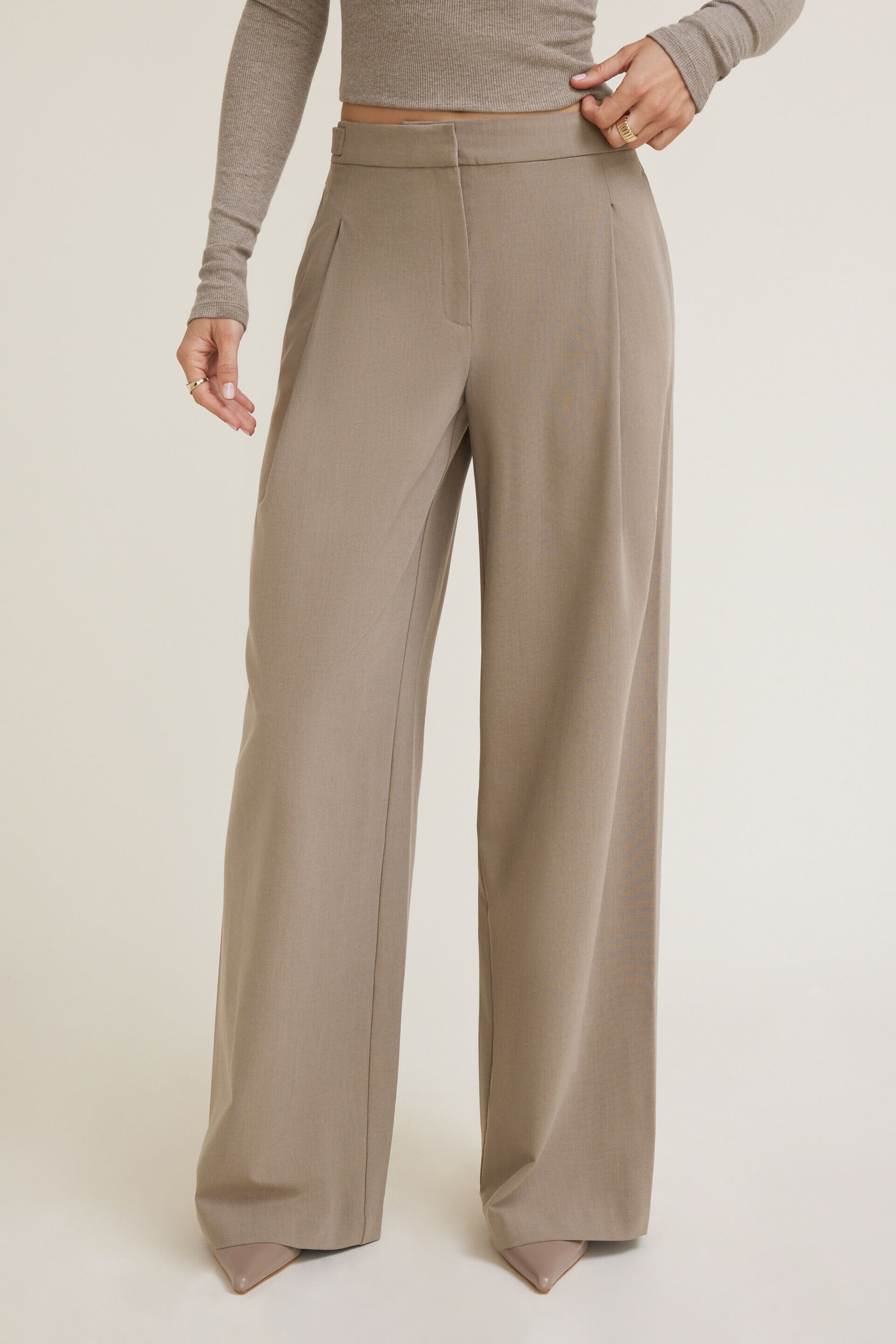 Leni Pleated Wide Leg Pants