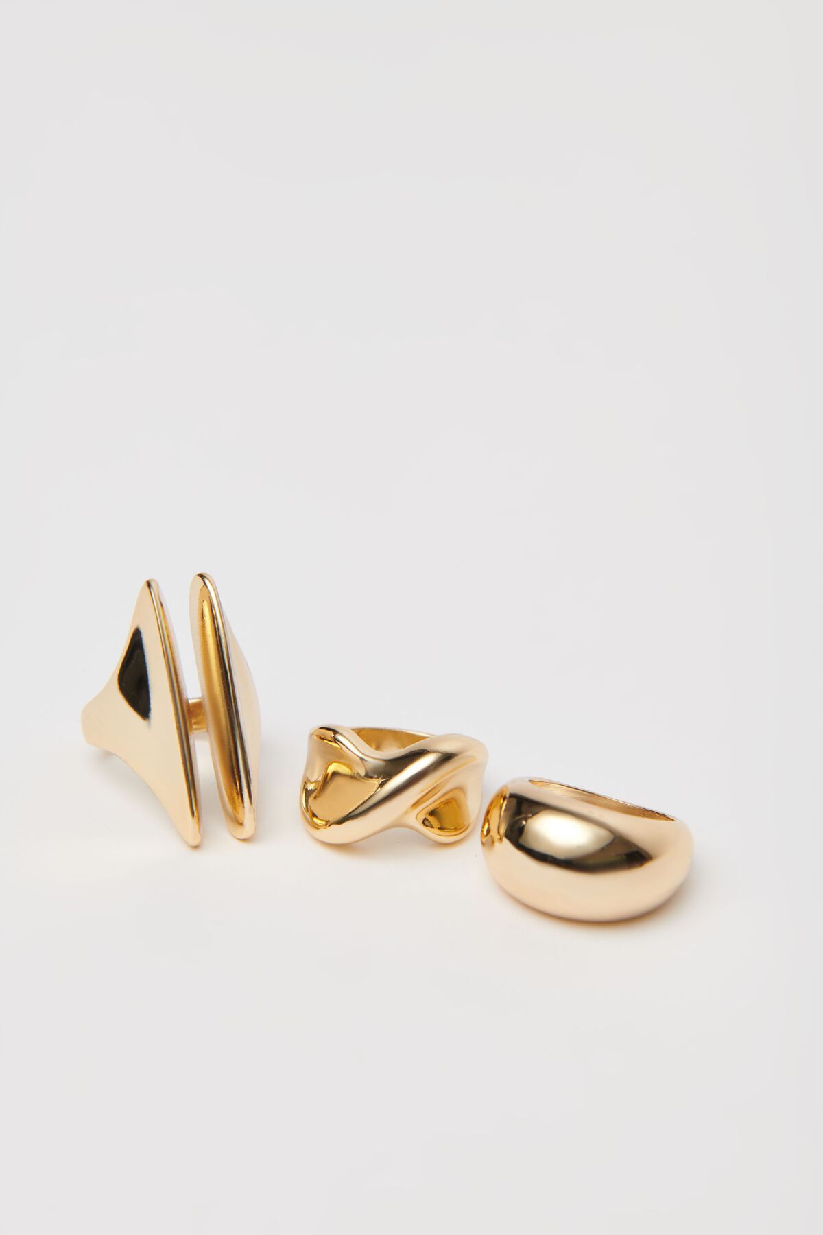 Dynamite 3-Pack Statement Rings. 4