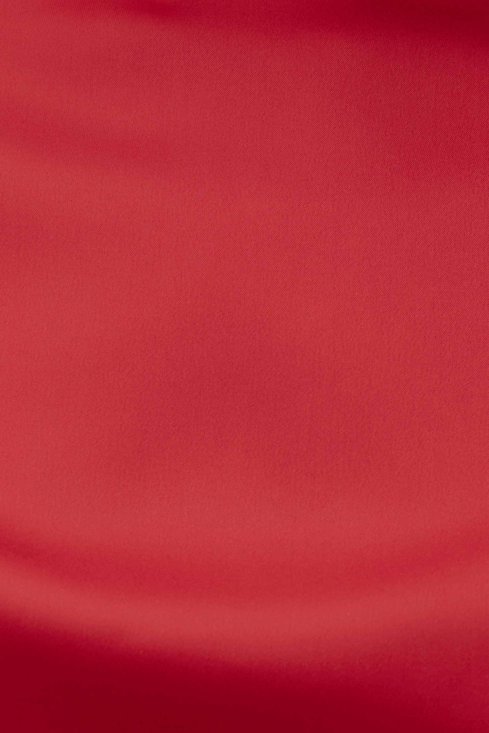 Blouse en satin à dos ouvert