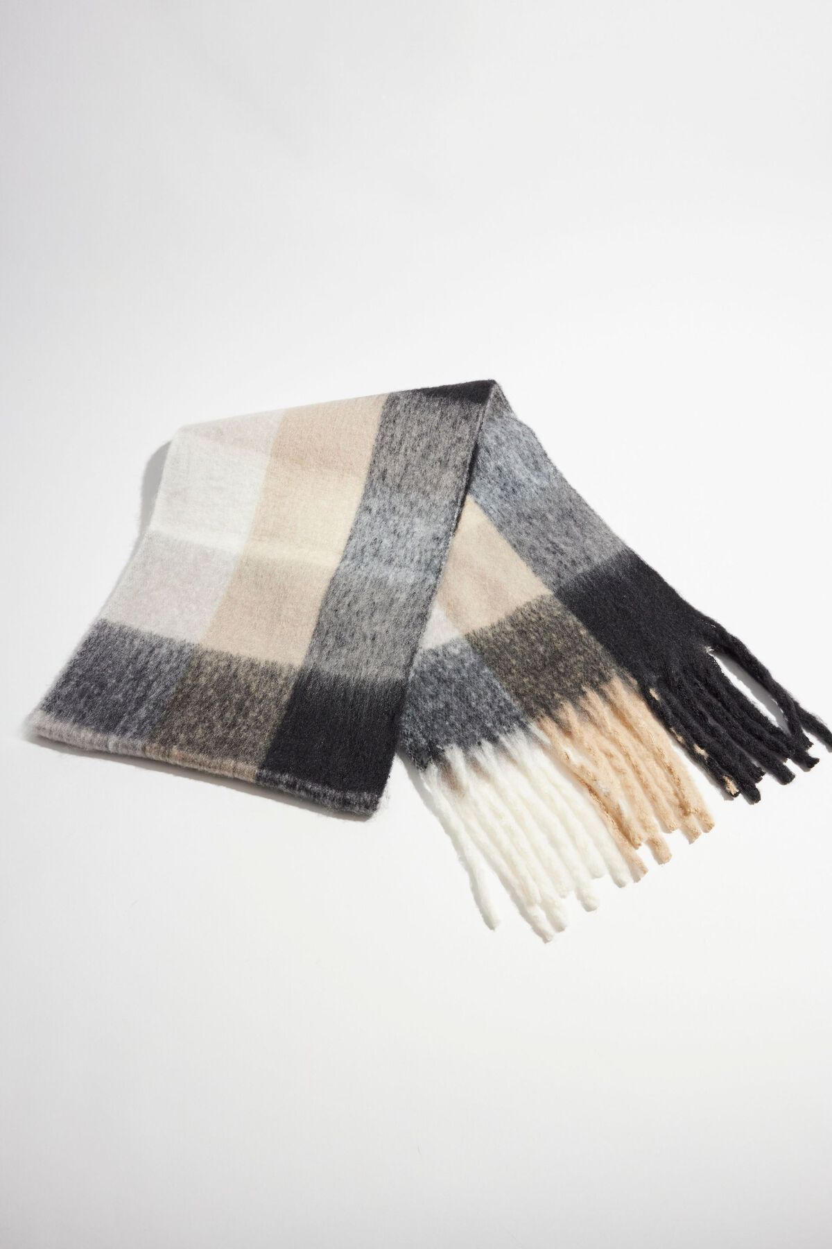 dynamite clothing scarf