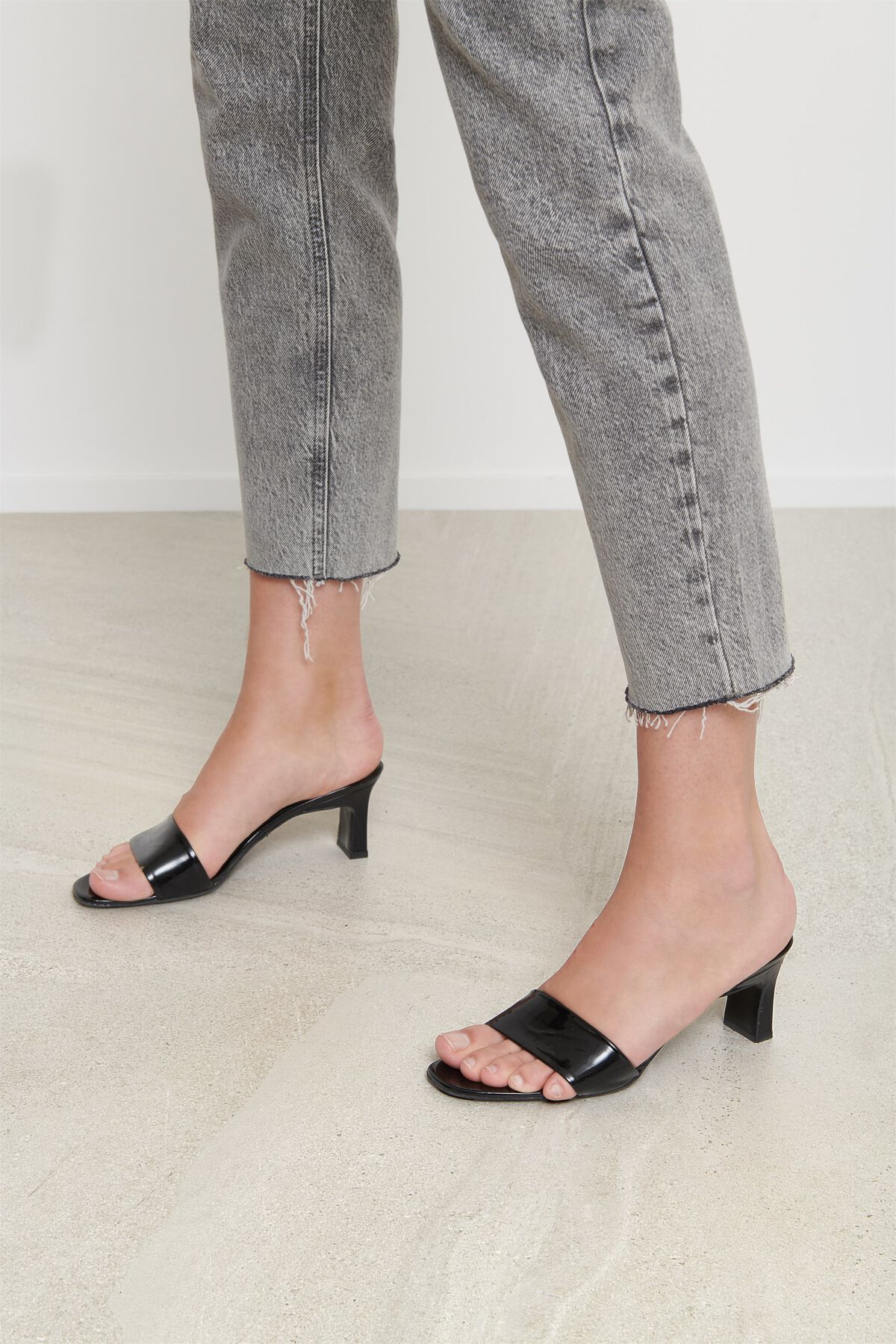 Dynamite ETHOS | Rosie Slim Leg Ankle Jeans. 1