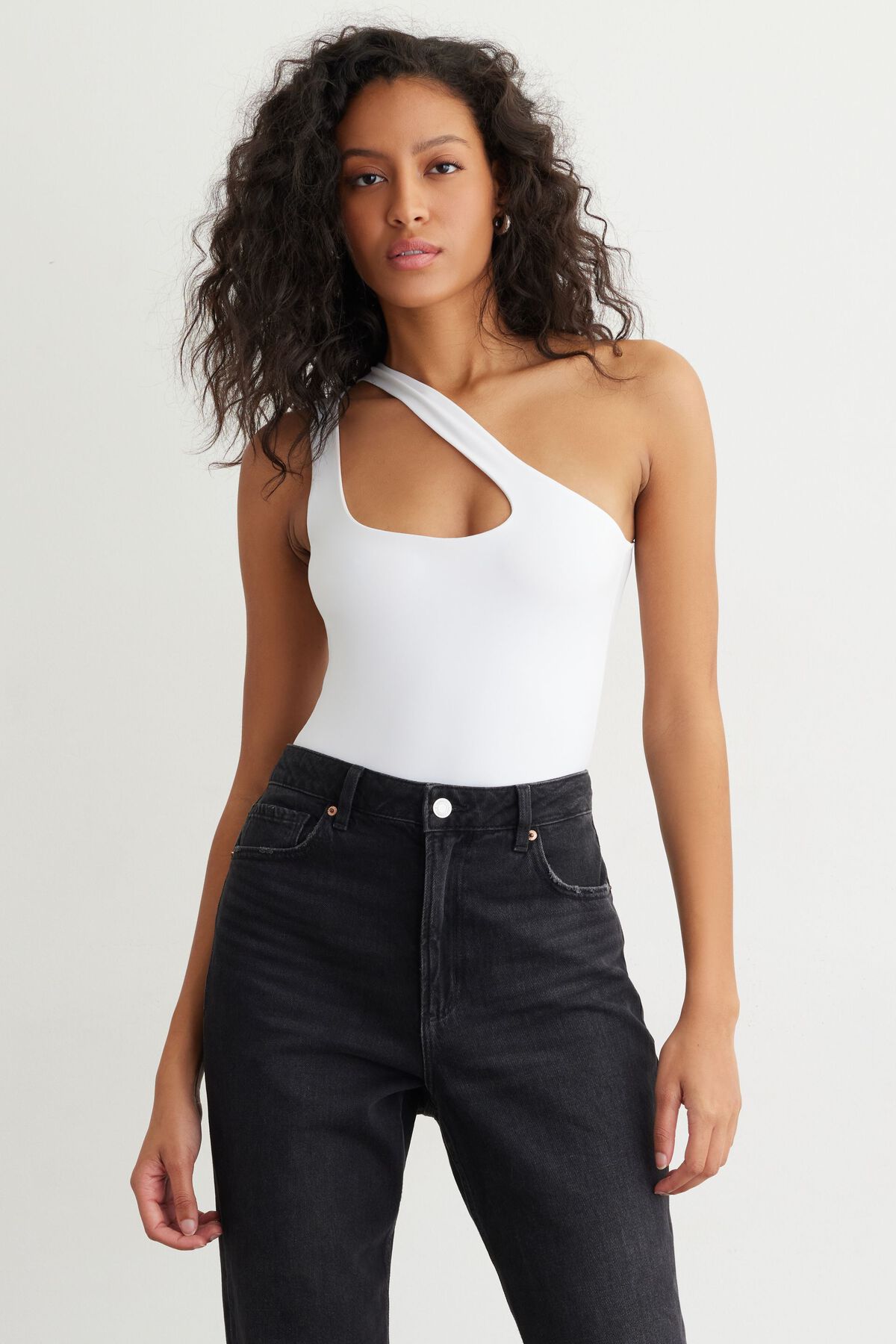 Dynamite Brooke Sculpt One Shoulder Bodysuit. 2