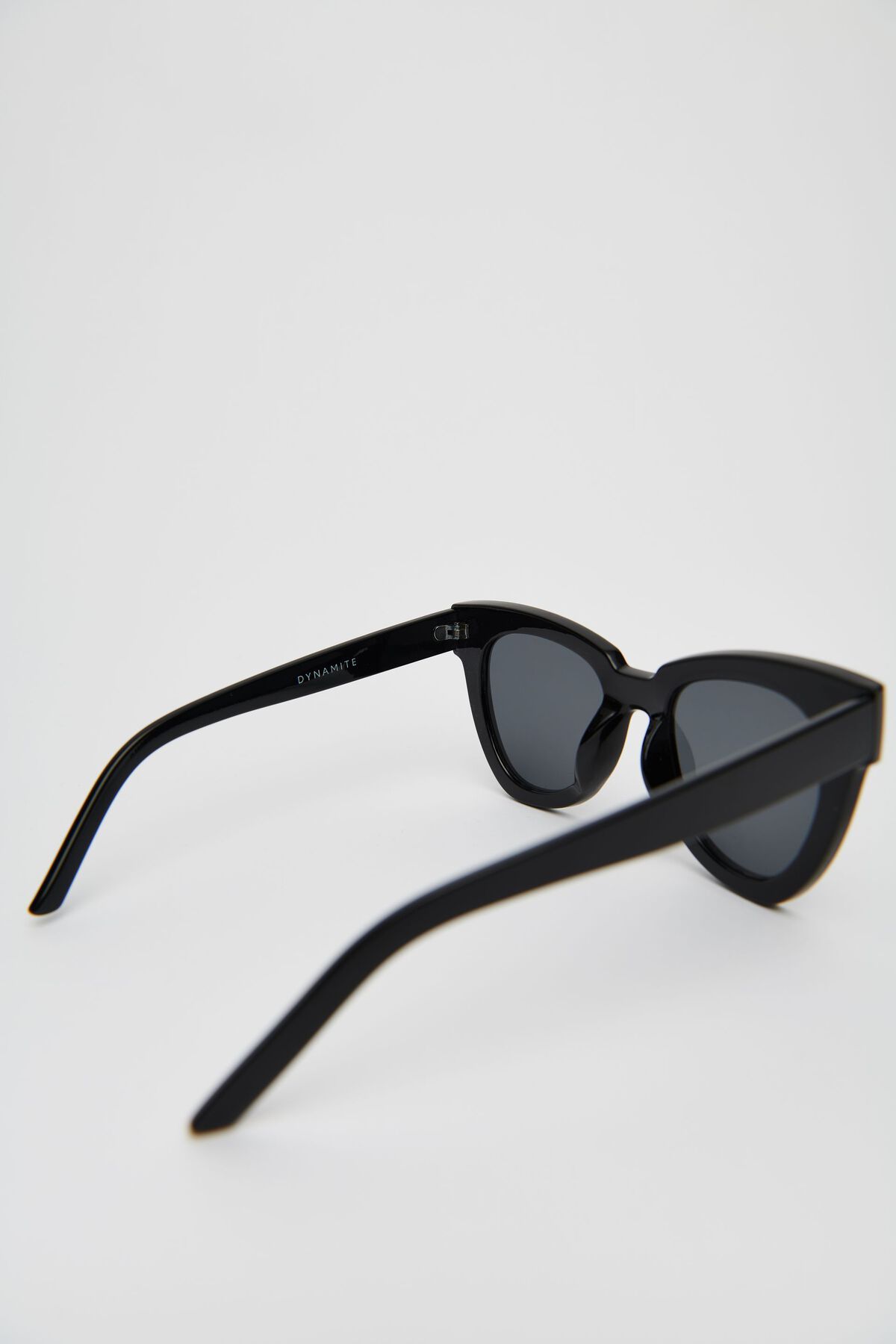 Dynamite Oversized Wayfarer Sunglasses. 4