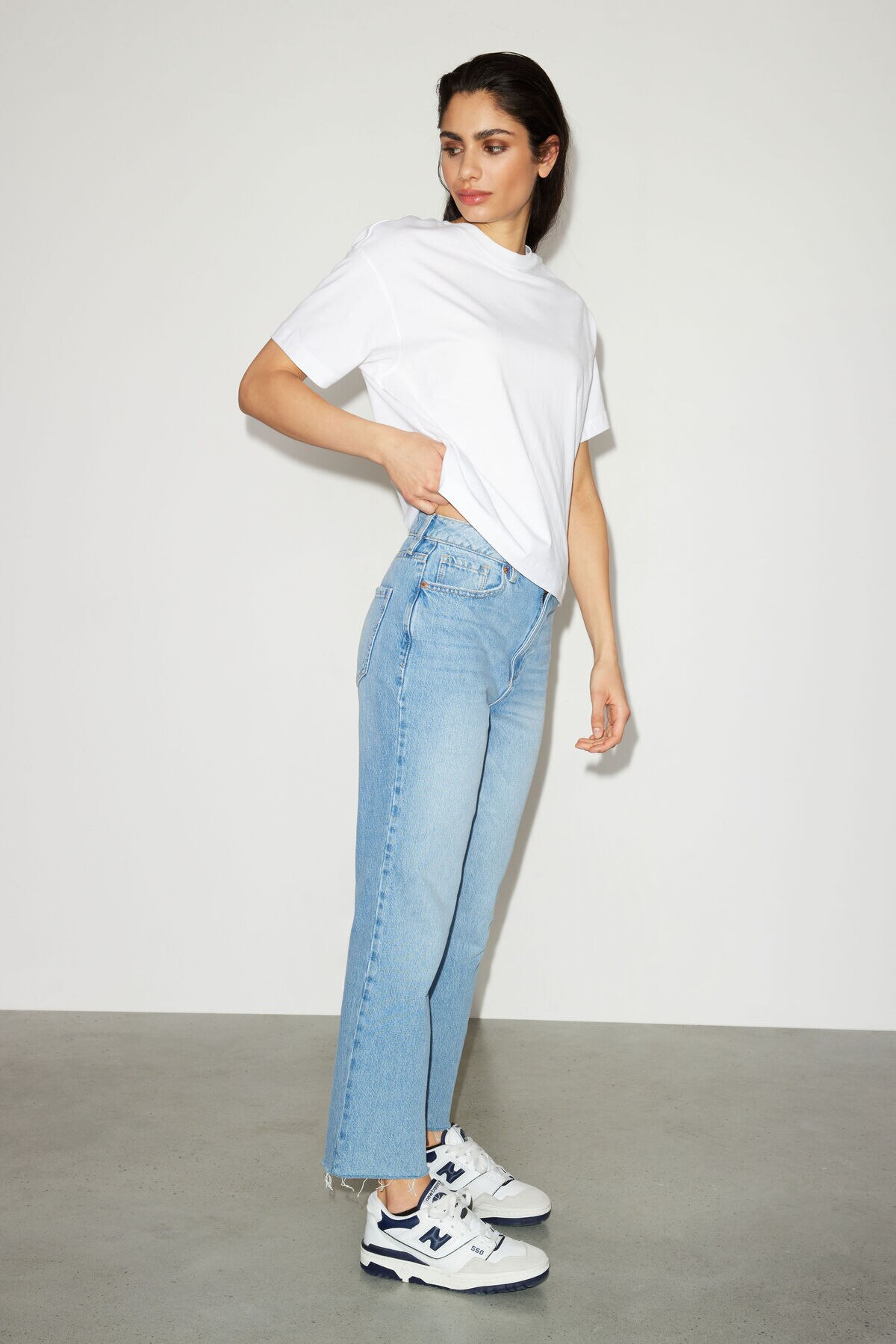 Dynamite Irina Straight Leg Ankle Jeans. 2