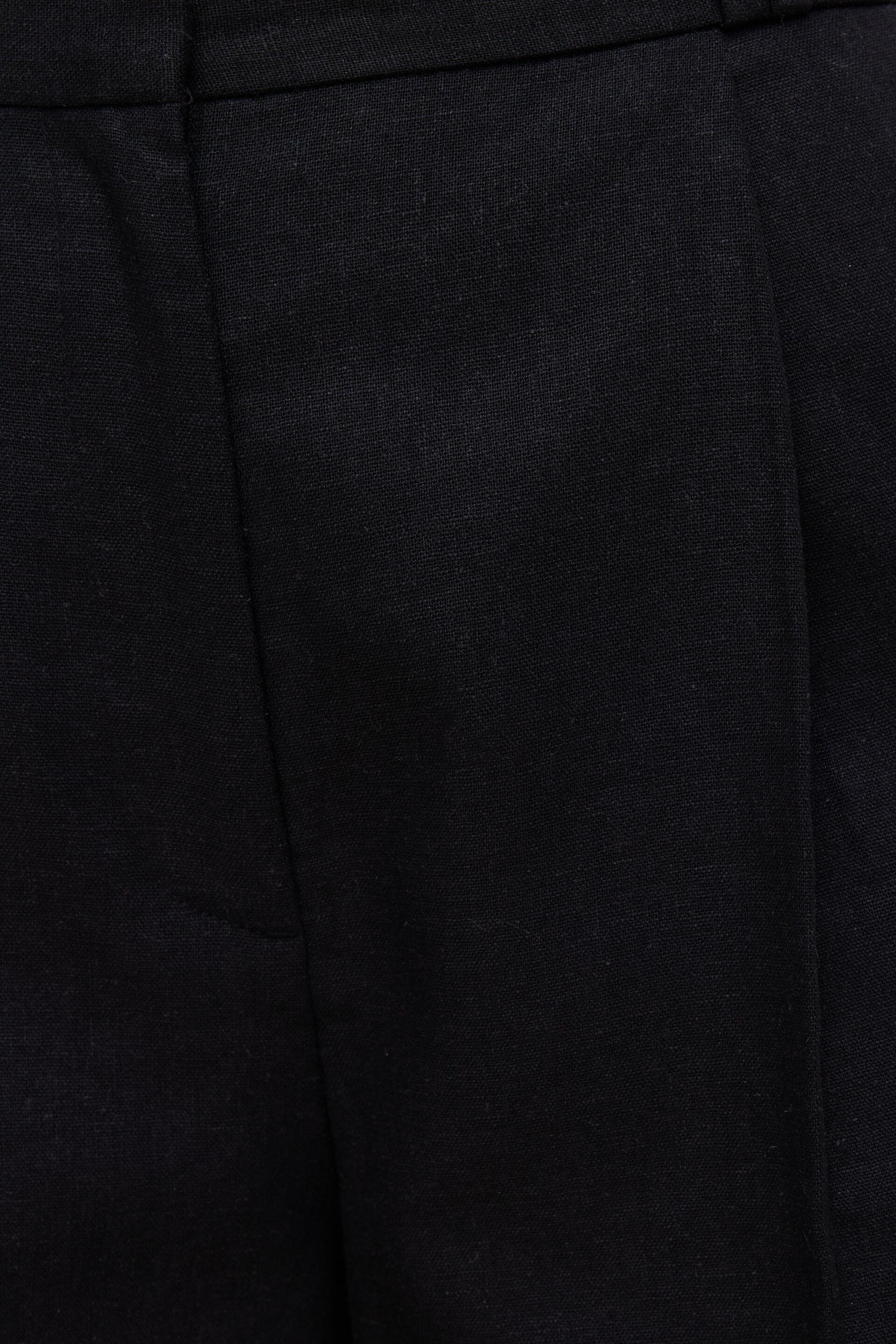 Linen Long Pleated Shorts