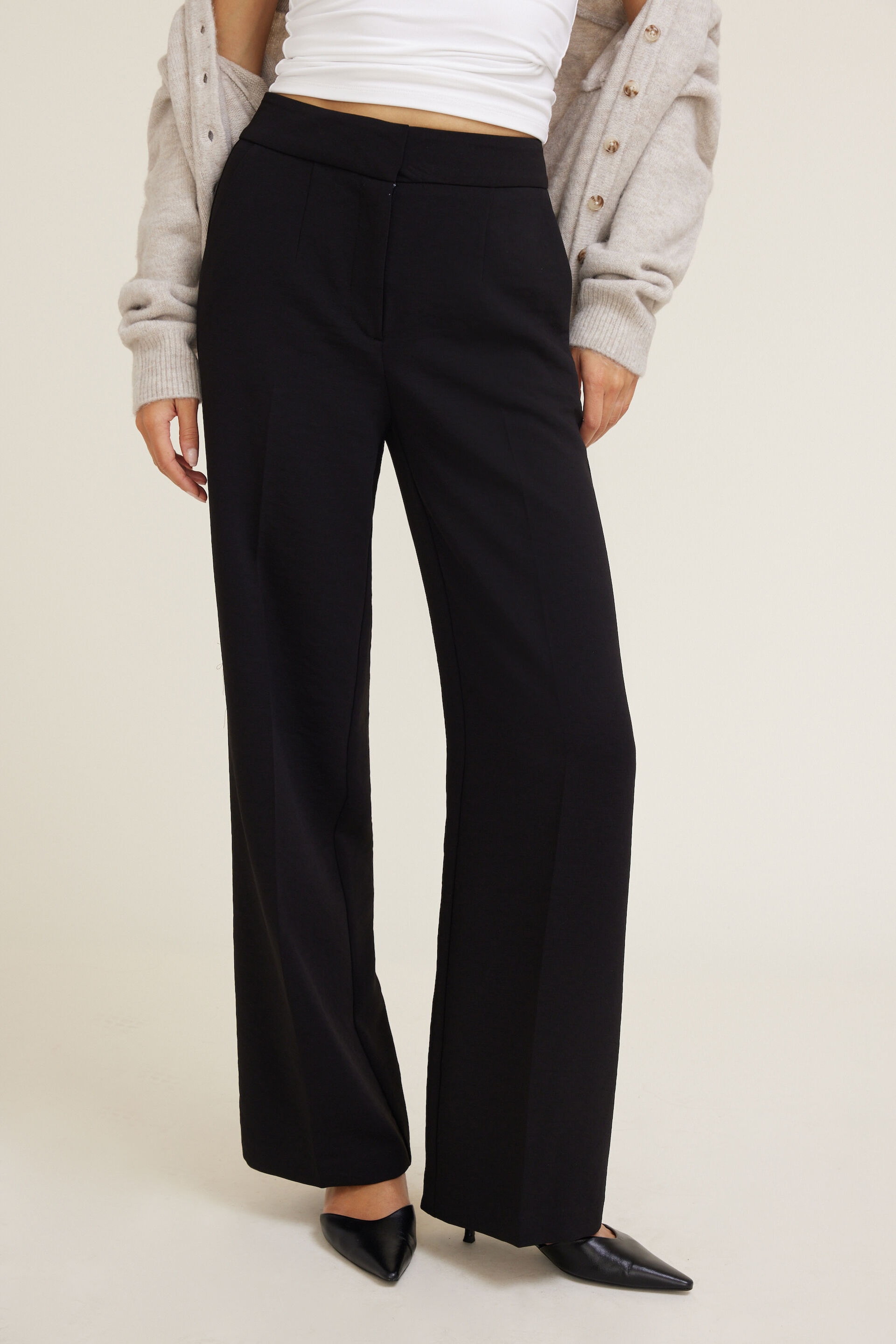 Yasmin Airflow Straight Leg Pants