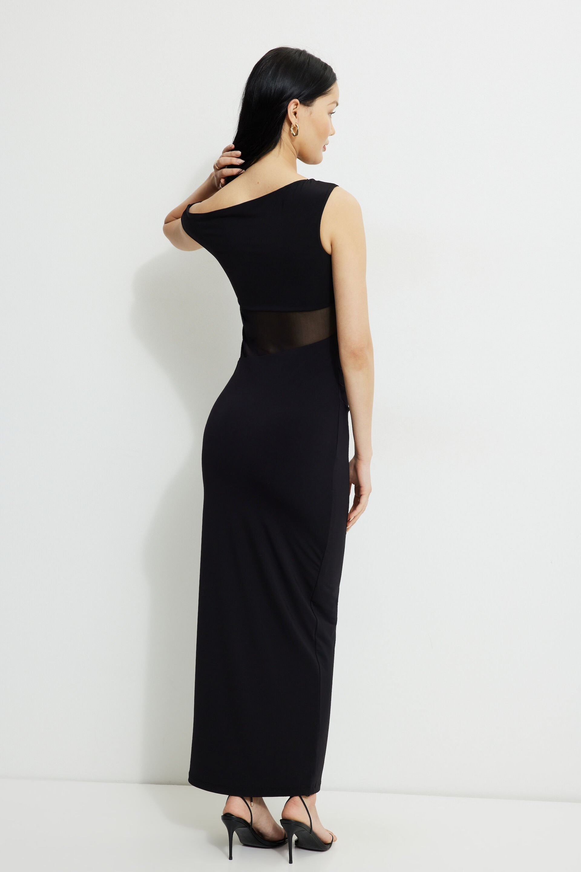Robe maxi diaphane sculptante