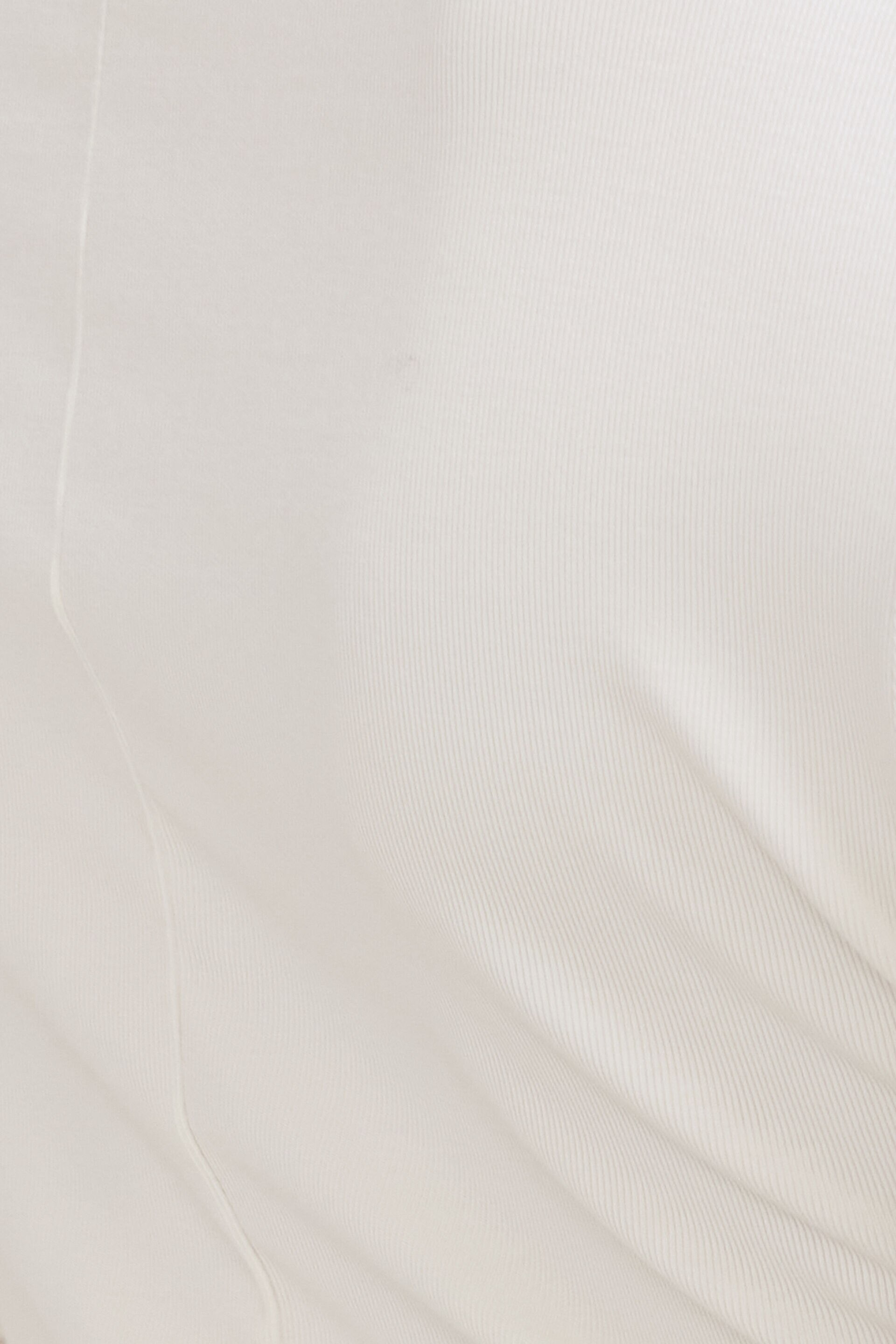 Haut à col montant et manches longues