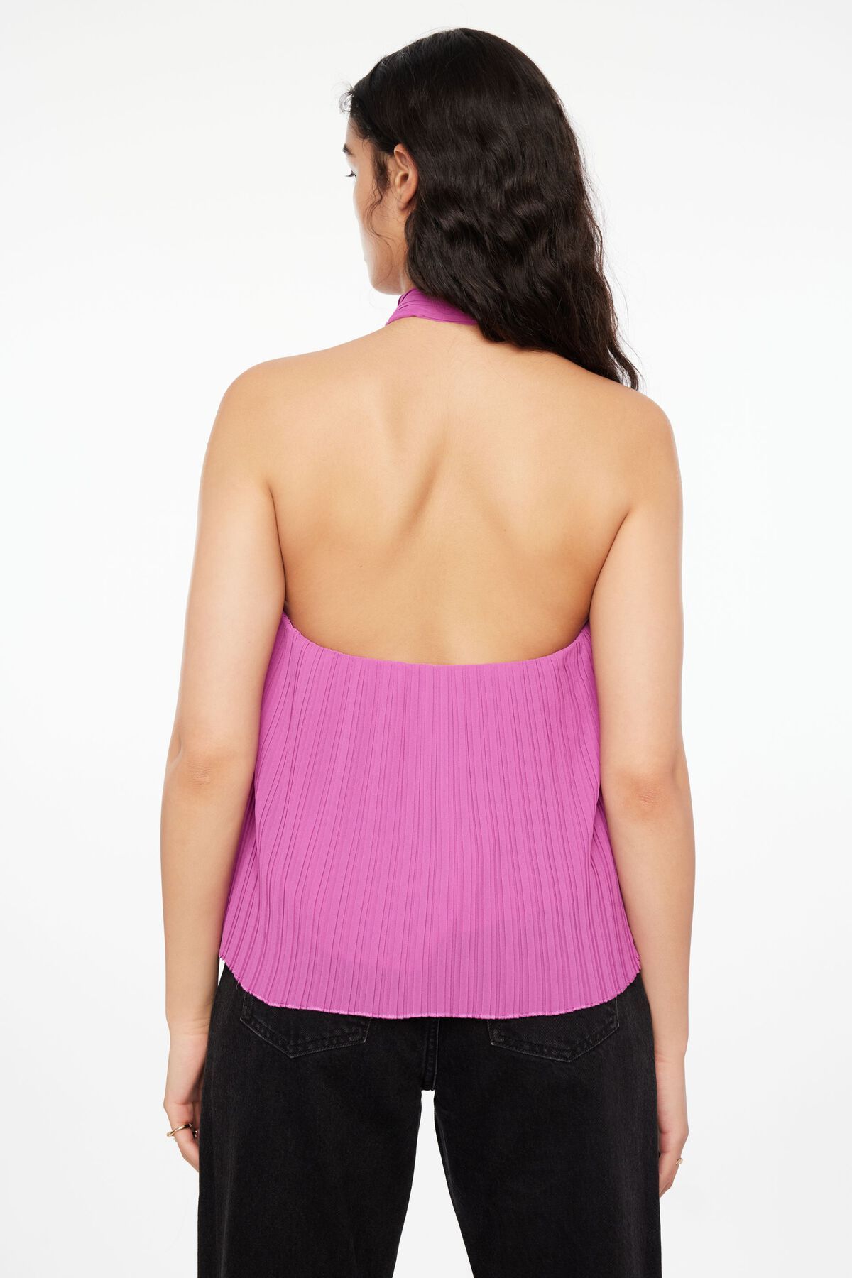 Dynamite Halter Pleated Top. 3