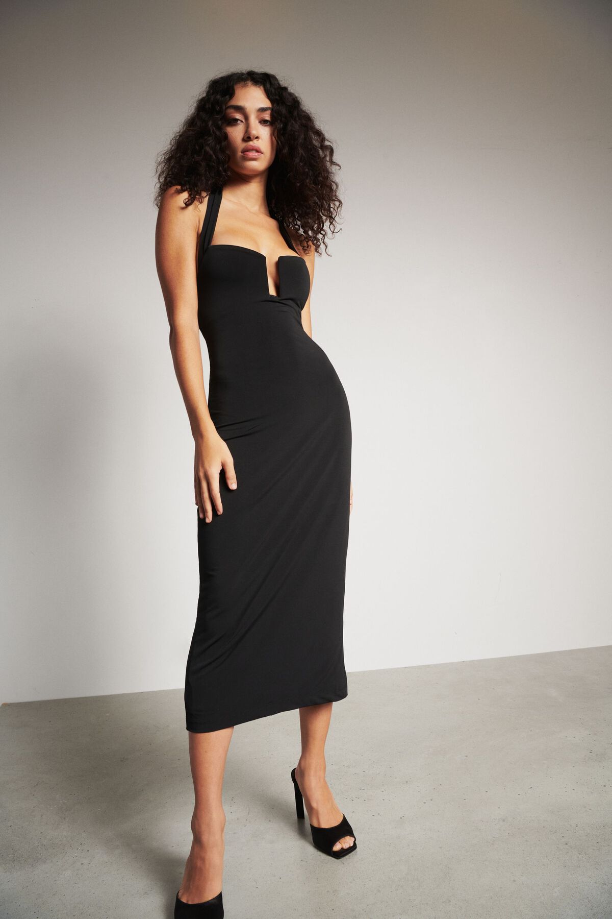 Dynamite Halter Bodycon Midi Dress 10006993006V