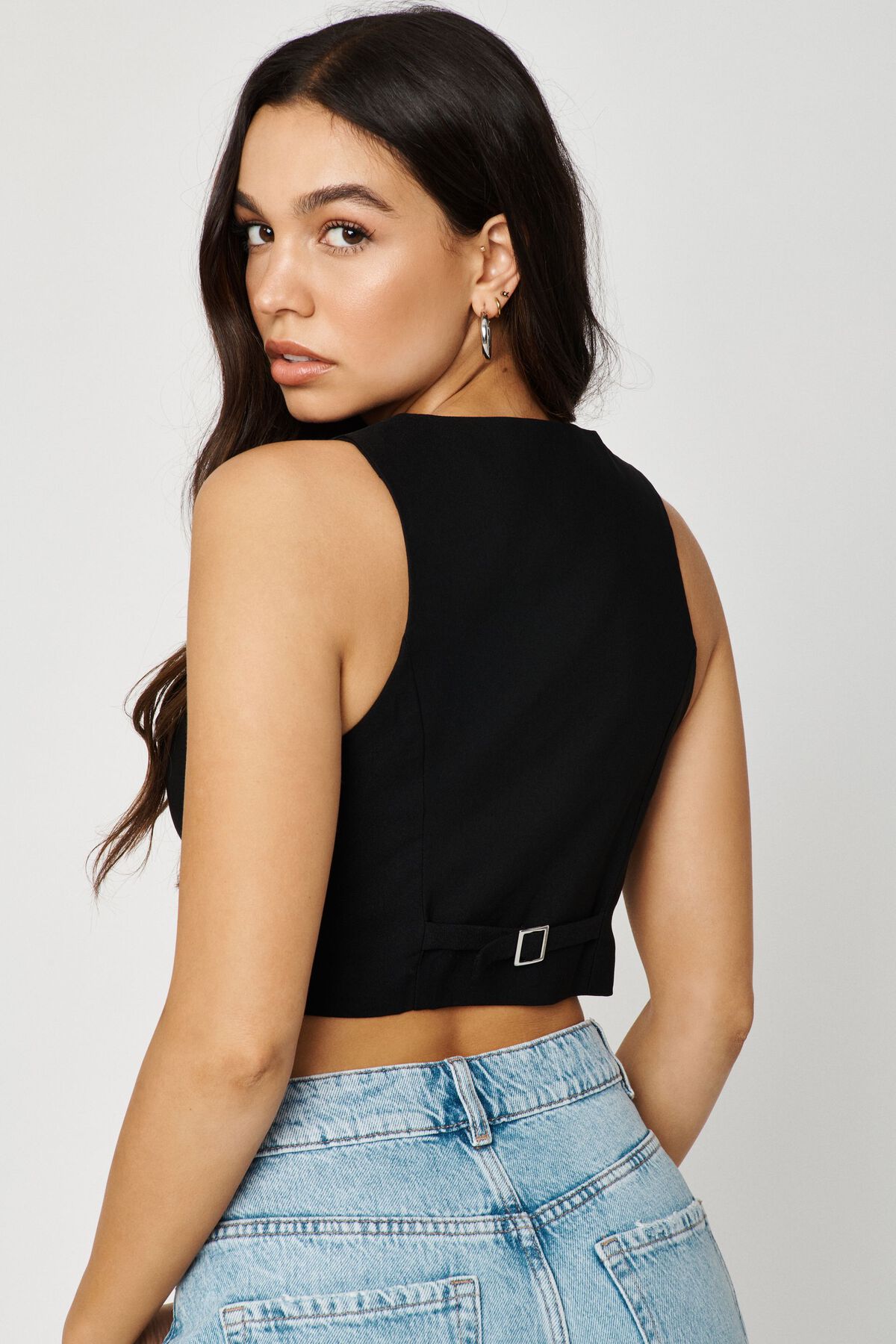 Dynamite Crop Button-Up Vest. 4 Dynamite Crop Button-Up Vest. 4