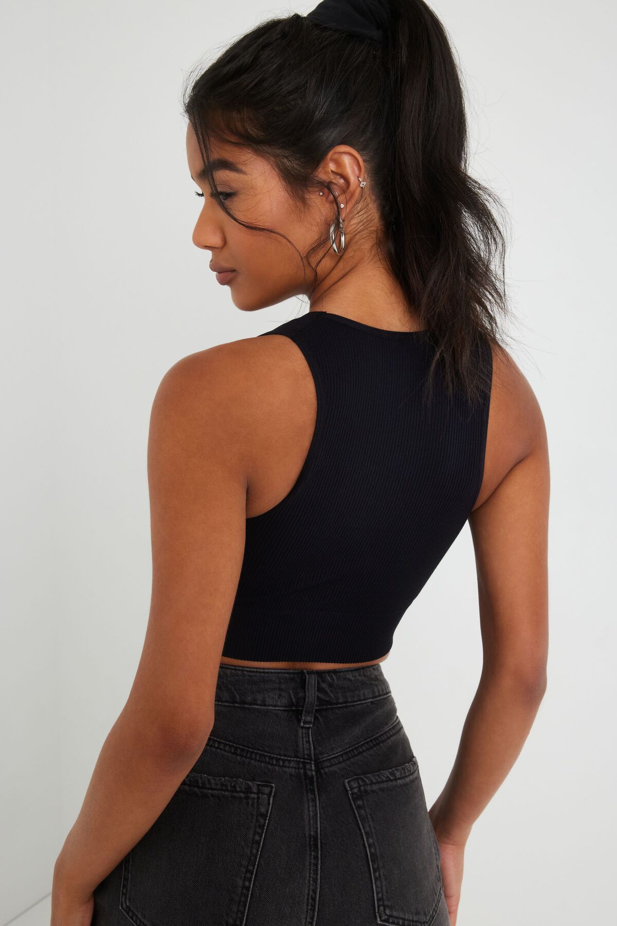 Dynamite Stella Seamless Plunge Tank Top. 1