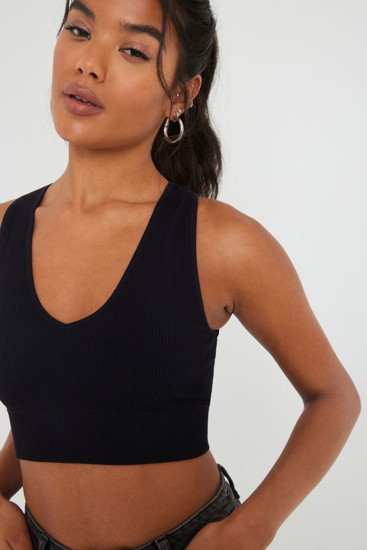 Dynamite Stella Seamless Plunge Tank Top. 2