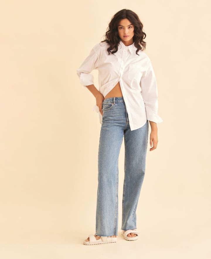 Profitez des meilleures offres sur nos jeans à taille haute, skinny, évasés, écourtés et plus
