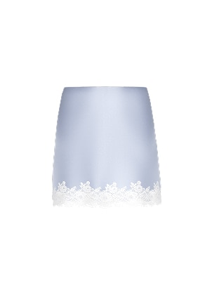 Minijupe bleue en satin.