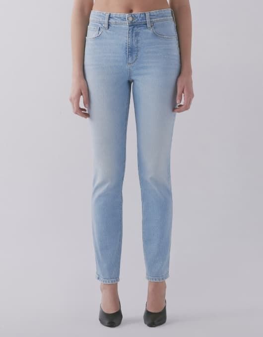 A model wears the Kate jeans.